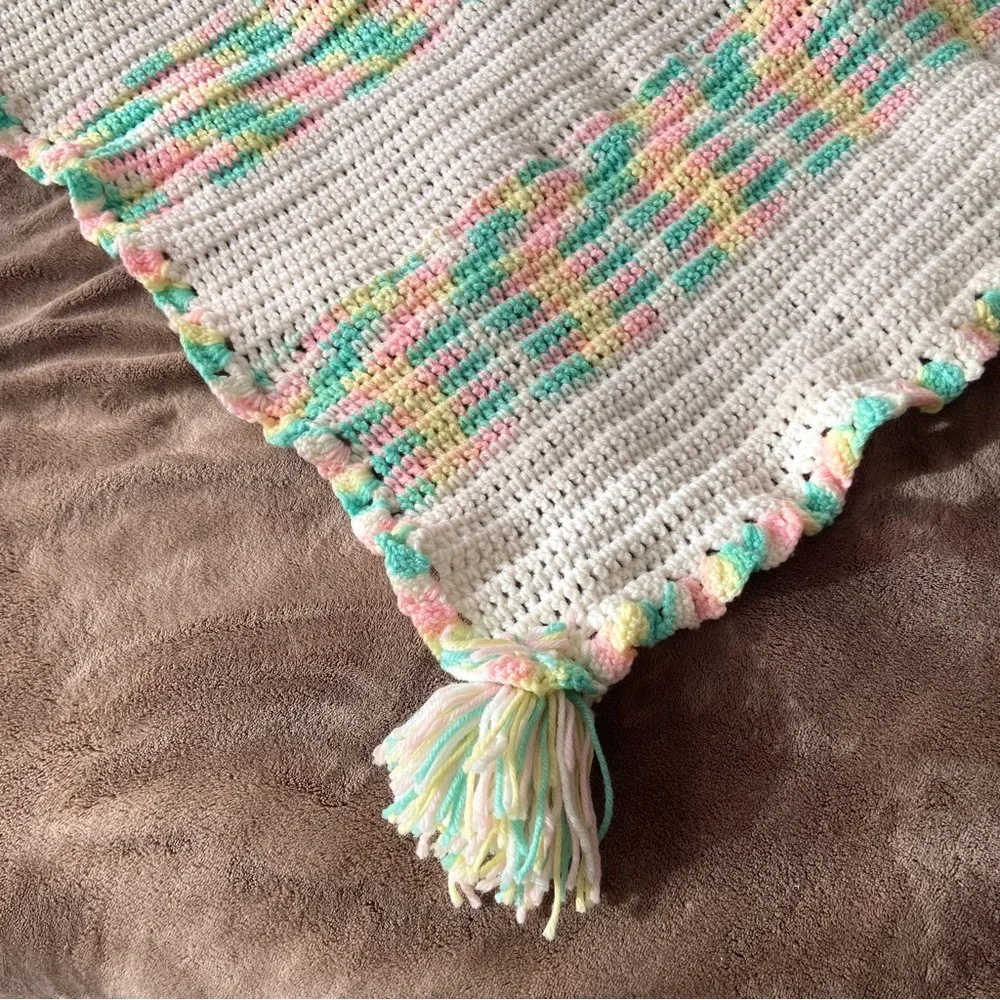 Vintage pastel crochet handmade throw blanket baby pompom kawaii cute